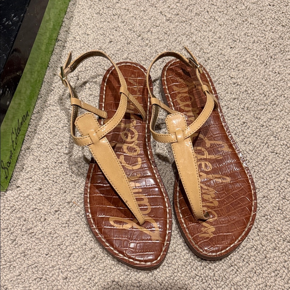 Sam Edelman Tan & Brown Leather Croc-Embossed T-Strap Sandals